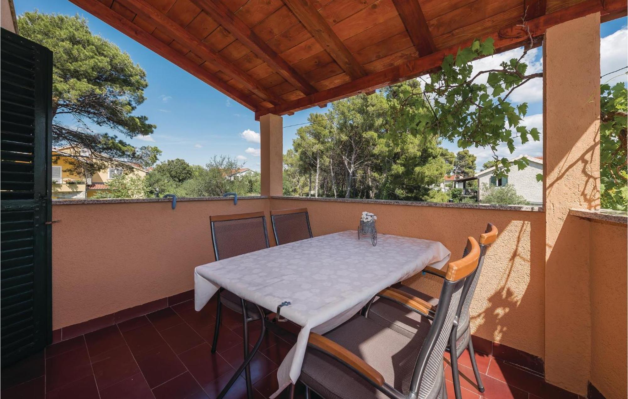 Awesome Apartment In Jadrija With Wifi Exteriör bild