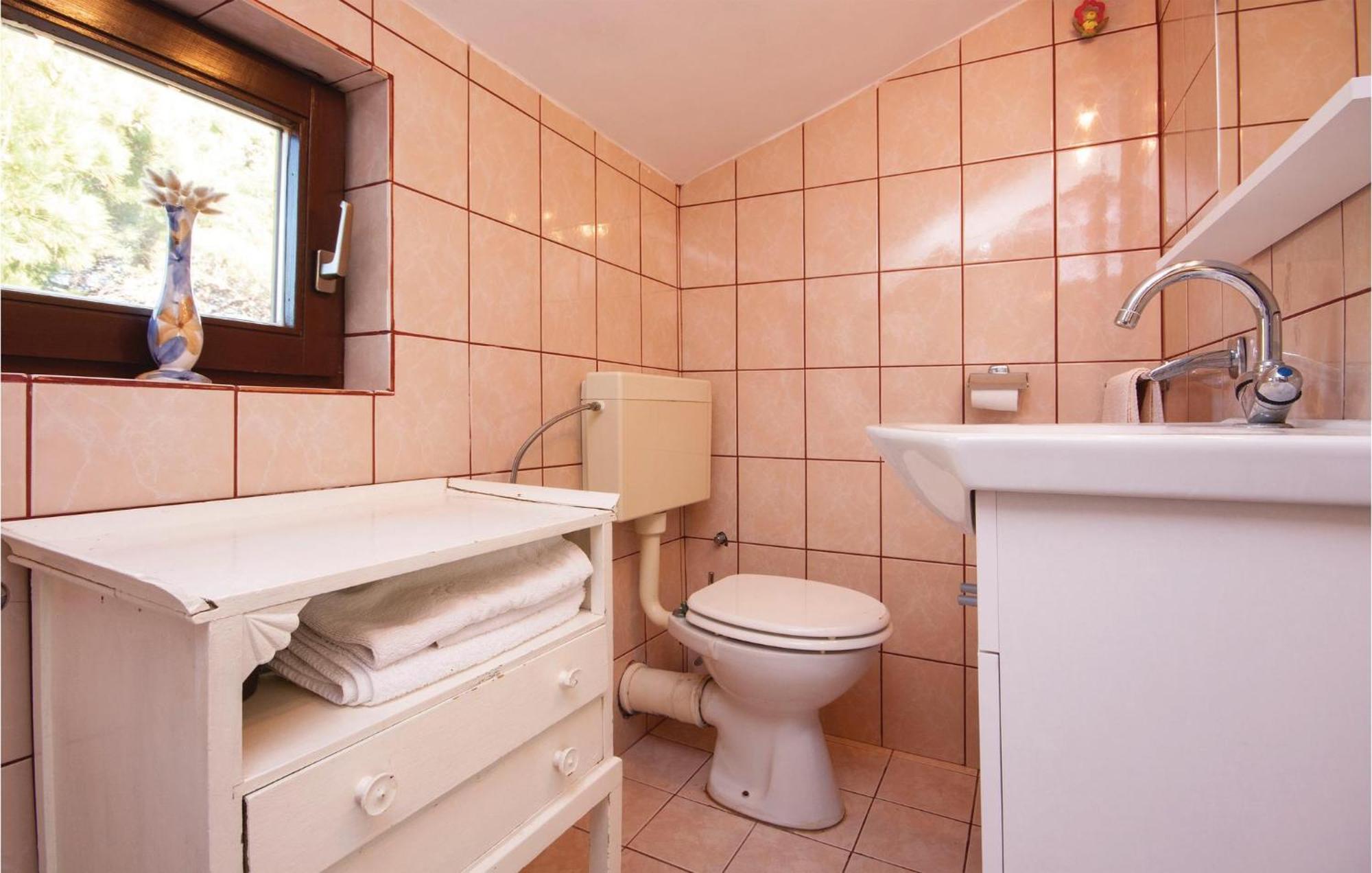 Awesome Apartment In Jadrija With Wifi Exteriör bild