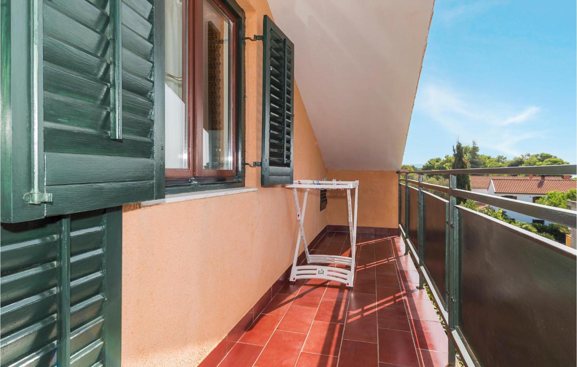 Awesome Apartment In Jadrija With Wifi Exteriör bild